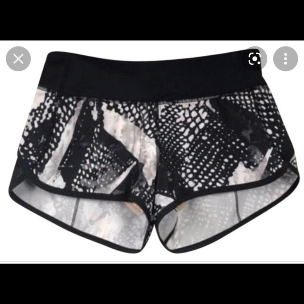 Lululemon patterned speed short size 6